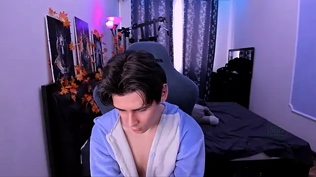 Snapshot of Foxicfu chatting on January 6, 2026, 9:24 am Foxicfu online show from January 6, 2026, 9:24 am