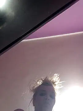 BritneyHudson online show from April 15, 2026, 5:39 pm