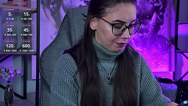 Snapshot of RitaSonnet chatting on October 5, 2025, 8:49 am RitaSonnet online show from October 5, 2025, 8:49 am