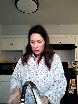 I LOVE-MYSELF online show from February 1, 2025, 3:50 pm