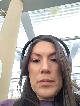 I LOVE-MYSELF online show from February 9, 2025, 11:04 pm