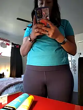 I LOVE-MYSELF online show from January 31, 2025, 6:36 pm