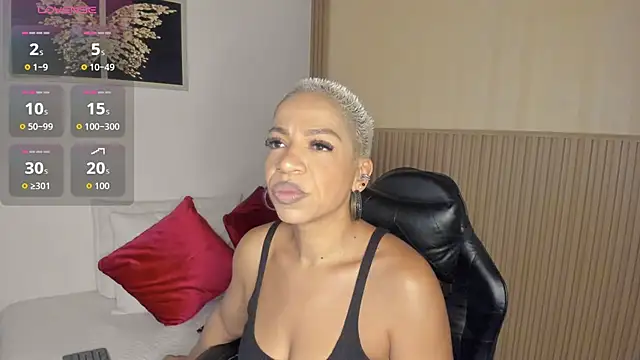 Snapshot of summer_night_ chatting on April 11, 2026, 11:47 am summer night online show from April 11, 2026, 11:47 am