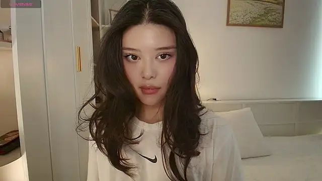 Snapshot of tenderlybaee chatting on December 22, 2025, 4:23 am tenderlybaee online show from December 22, 2025, 4:23 am