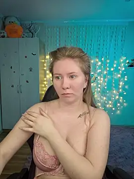 Snapshot of D0nna_ chatting on April 24, 2026, 7:38 pm D0nna online show from April 24, 2026, 7:38 pm