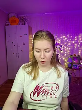 Snapshot of D0nna_ chatting on April 1, 2026, 9:45 pm D0nna online show from April 1, 2026, 9:45 pm