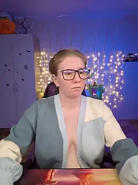 Snapshot of D0nna_ chatting on April 15, 2026, 11:27 pm D0nna online show from April 15, 2026, 11:27 pm