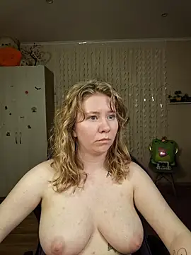 Snapshot of D0nna_ chatting on March 13, 2026, 11:10 pm D0nna online show from March 13, 2026, 11:10 pm