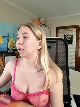 D0nna  online show from March 6, 2025, 4:07 pm