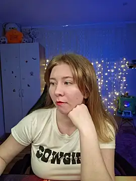 Snapshot of D0nna_ chatting on March 2, 2026, 10:06 pm D0nna online show from March 2, 2026, 10:06 pm