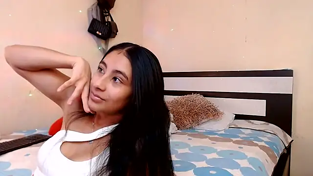 Snapshot of chika_hellar chatting on July 8, 2026, 4:40 pm chika hellar online show from July 8, 2026, 4:40 pm