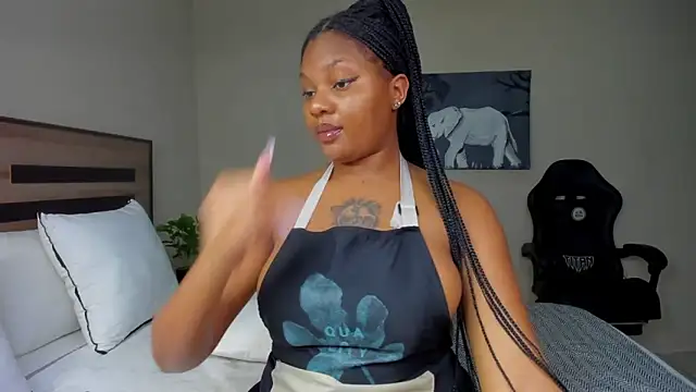 Snapshot of Renee-18 chatting on November 21, 2025, 11:04 pm Renee-18 online show from November 21, 2025, 11:04 pm