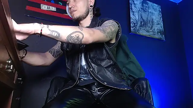 Dicaprioo  online show from March 23, 2026, 6:52 pm