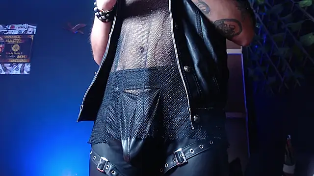 Dicaprioo  online show from October 14, 2025, 6:19 pm