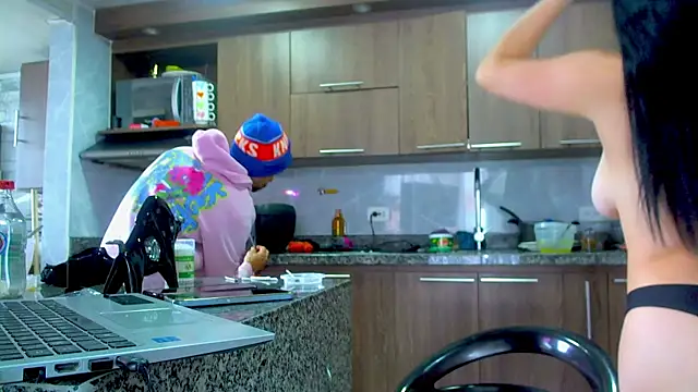 adan eva960 online show from March 12, 2025, 6:53 pm