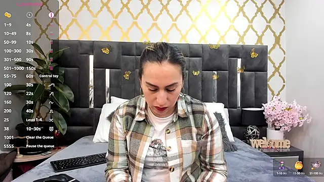 Snapshot of RubbyTaylor chatting on October 7, 2025, 2:40 pm RubbyTaylor online show from October 7, 2025, 2:40 pm