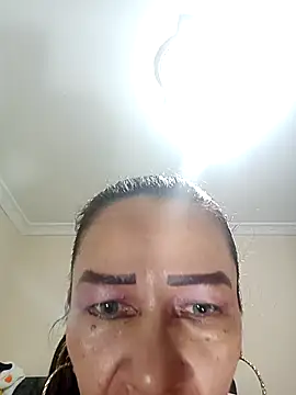 Snapshot of LITLESTAR chatting on December 16, 2025, 3:27 pm LITLESTAR online show from December 16, 2025, 3:27 pm