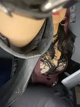 Snapshot of _Gothiccbitch_ chatting on February 7, 2025, 11:12 am  Gothiccbitch  online show from February 7, 2025, 11:12 am