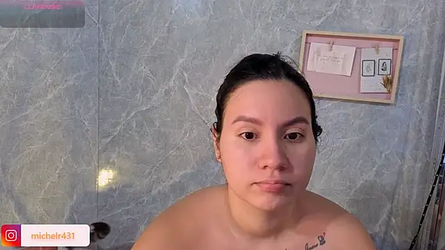 Snapshot of Mia__reys chatting on April 16, 2026, 12:39 pm Mia reys online show from April 16, 2026, 12:39 pm