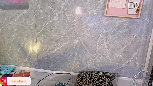 Snapshot of Mia__reys chatting on March 25, 2026, 12:48 pm Mia reys online show from March 25, 2026, 12:48 pm