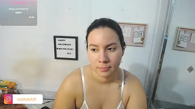 Snapshot of Mia__reys chatting on November 18, 2025, 11:35 am Mia reys online show from November 18, 2025, 11:35 am