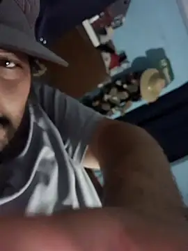 Snapshot of GILBERTHOR92 chatting on December 19, 2025, 9:44 am GILBERTHOR92 online show from December 19, 2025, 9:44 am