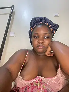 Snapshot of sweet18creamybigpussy chatting on May 7, 2026, 12:15 am sweet18creamybigpussy online show from May 7, 2026, 12:15 am