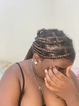 sweet18creamybigpussy online show from November 13, 2025, 11:25 am