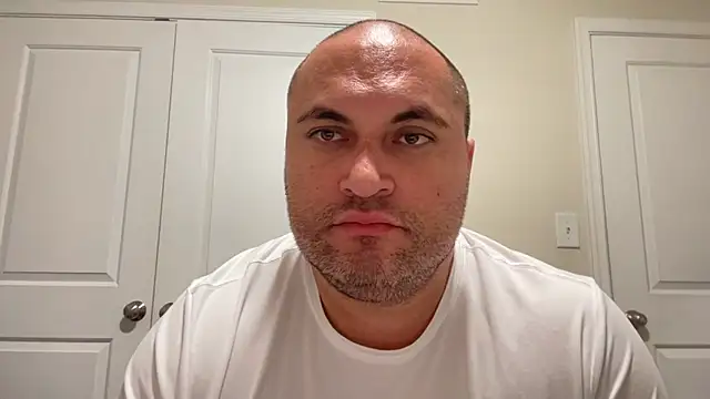 Snapshot of SluggishChase99 chatting on November 12, 2025, 4:38 am SluggishChase99 online show from November 12, 2025, 4:38 am