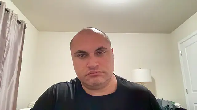 Snapshot of SluggishChase99 chatting on November 1, 2025, 12:06 am SluggishChase99 online show from November 1, 2025, 12:06 am