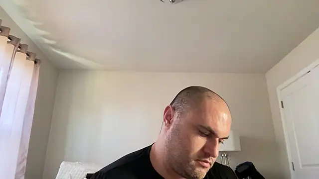 Snapshot of SluggishChase99 chatting on March 18, 2025, 9:32 pm SluggishChase99 online show from March 18, 2025, 9:32 pm