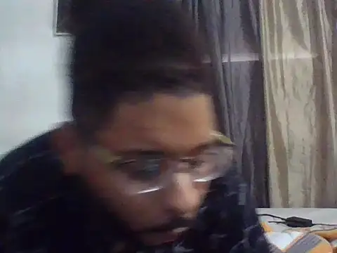 Snapshot of Dj-yefri-pauta chatting on December 4, 2025, 4:28 pm Dj-yefri-pauta online show from December 4, 2025, 4:28 pm