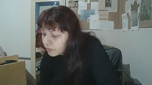 bbyedarling online show from September 18, 2025, 1:52 am