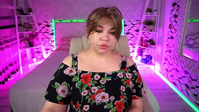 Snapshot of GabbieJay chatting on June 21, 2026, 12:44 pm GabbieJay online show from June 21, 2026, 12:44 pm