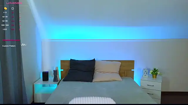 Hayle Hill online show from March 23, 2025, 2:15 am