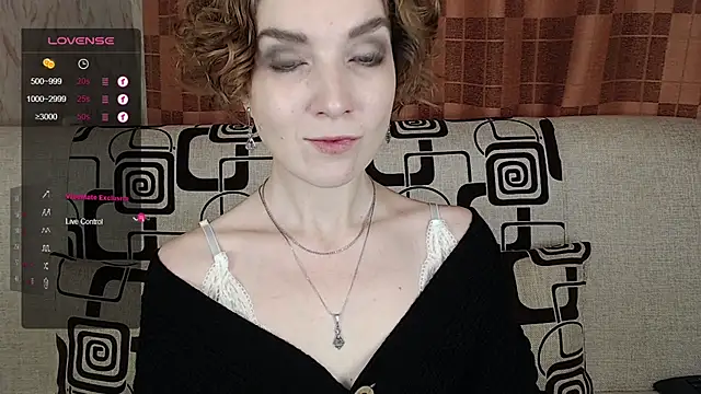 Snapshot of TinaWince chatting on November 28, 2025, 4:56 am TinaWince online show from November 28, 2025, 4:56 am