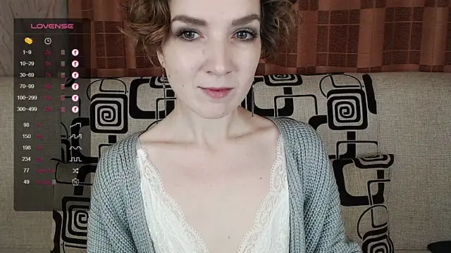 Snapshot of TinaWince chatting on November 8, 2025, 4:49 am TinaWince online show from November 8, 2025, 4:49 am