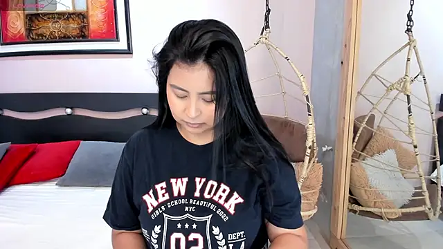 Snapshot of _alaiasmile_ chatting on June 28, 2026, 5:30 pm alaiasmile online show from June 28, 2026, 5:30 pm