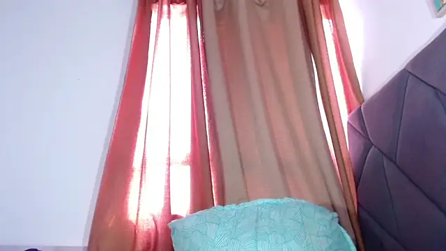 Snapshot of LAISYBROWNX chatting on November 20, 2025, 1:01 pm LAISYBROWNX online show from November 20, 2025, 1:01 pm
