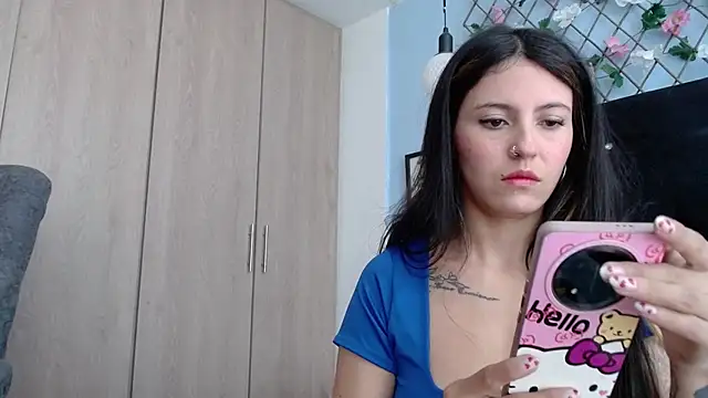 Snapshot of evatits_1 chatting on April 10, 2026, 12:01 pm evatits 1 online show from April 10, 2026, 12:01 pm