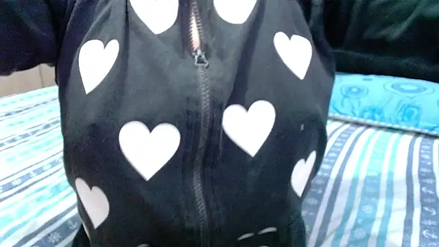 Snapshot of evatits_1 chatting on April 15, 2026, 11:49 am evatits 1 online show from April 15, 2026, 11:49 am