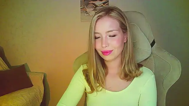 Snapshot of mia_raspberrie chatting on August 1, 2026, 9:24 pm mia raspberrie online show from August 1, 2026, 9:24 pm