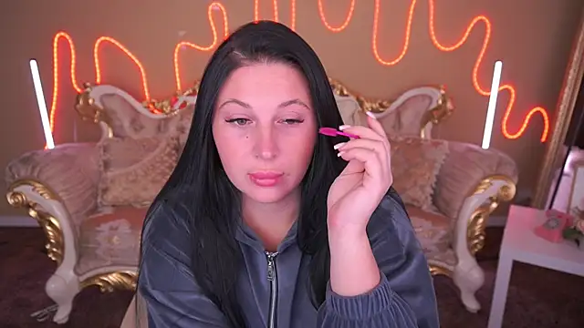 Snapshot of ArianaDarkk chatting on November 13, 2025, 8:46 pm ArianaDarkk online show from November 13, 2025, 8:46 pm