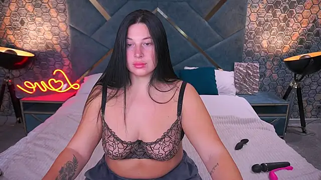 Snapshot of ArianaDarkk chatting on October 22, 2025, 7:57 pm ArianaDarkk online show from October 22, 2025, 7:57 pm