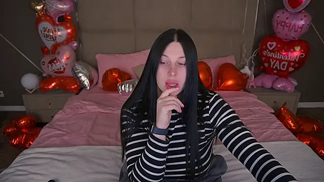 ArianaDarkk online show from February 10, 2026, 9:03 pm