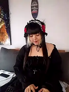 Snapshot of Charlotte_Myers chatting on June 8, 2026, 7:47 pm Charlotte Myers online show from June 8, 2026, 7:47 pm
