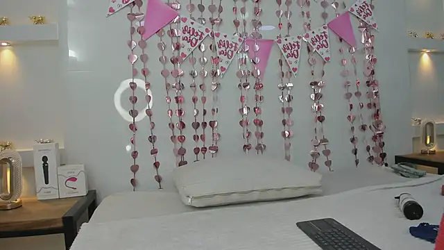 Dalia-Prada online show from February 14, 2026, 2:01 am