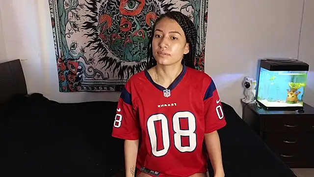 Snapshot of tony_and_sophia chatting on February 10, 2026, 12:04 pm tony and sophia online show from February 10, 2026, 12:04 pm