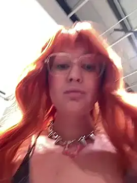 Snapshot of Teya_moon_ chatting on July 15, 2026, 10:33 am Teya moon online show from July 15, 2026, 10:33 am