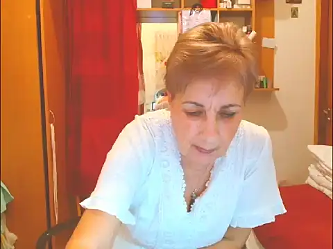 Victoria5643 online show from November 17, 2025, 6:01 pm